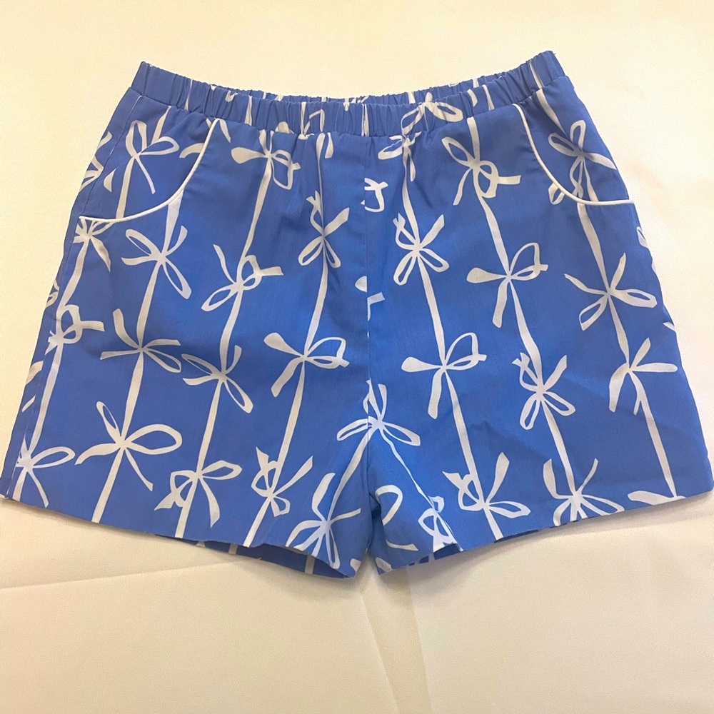 The Beaufort Bonnet Shirley Shorts in Barbados Blue with White Braselton Bows